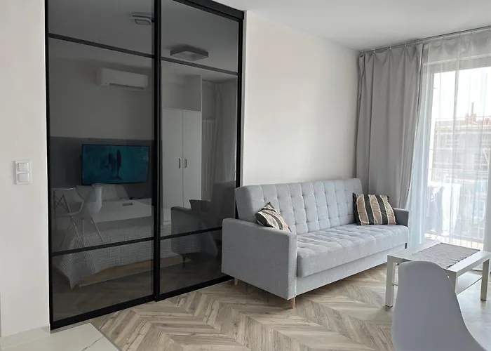 44 B Srodmiescie * Gdynia