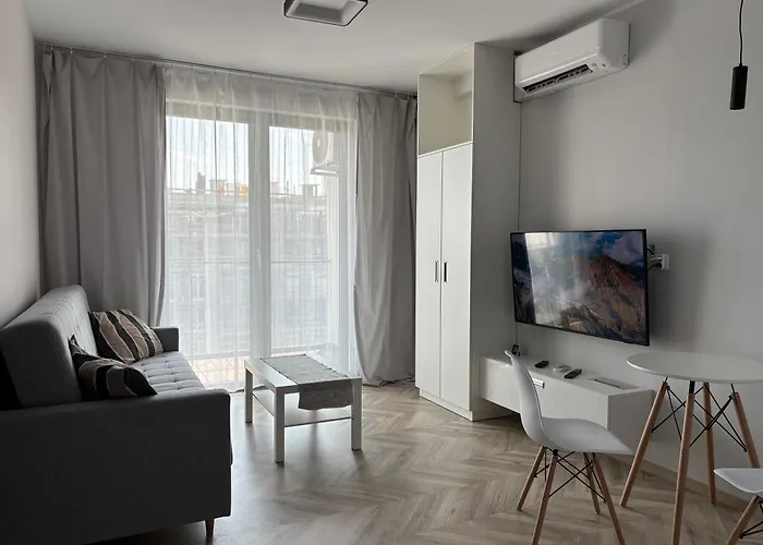 44 B Srodmiescie * Gdynia